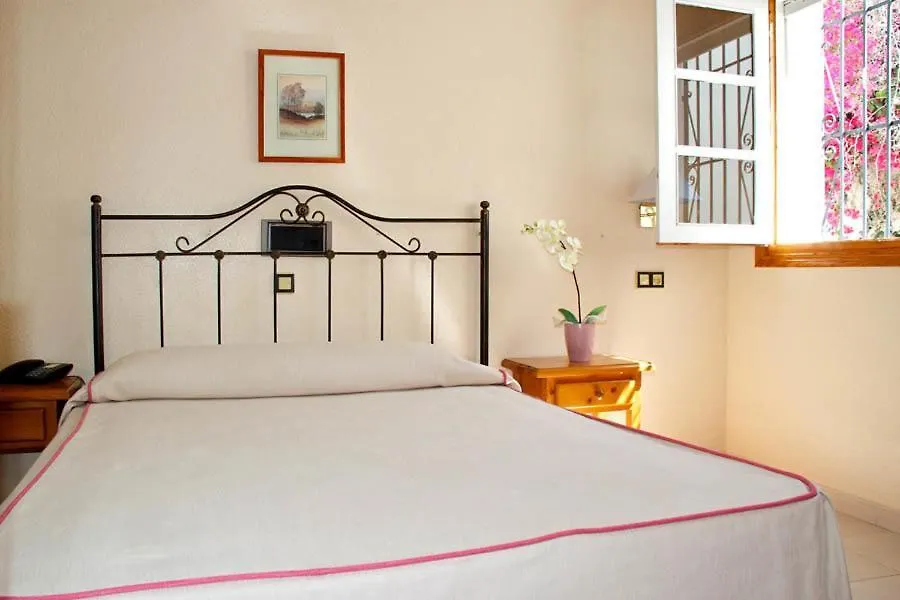 Hotel Mi Casa Antas 2*,